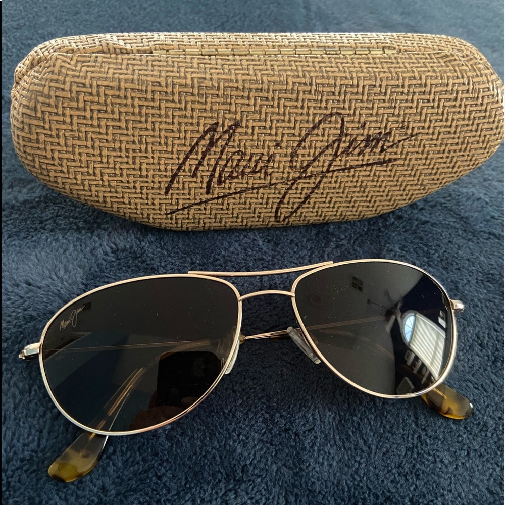 MAUI JIM AVIATOR like new brown sunglasses!